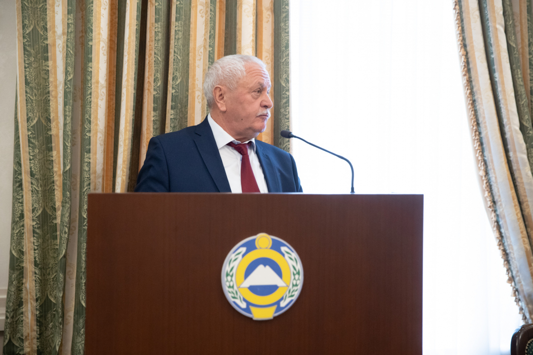 Рашид Темрезов провел заседание Антитеррористической комиссии в Карачаево-Черкесской Республике