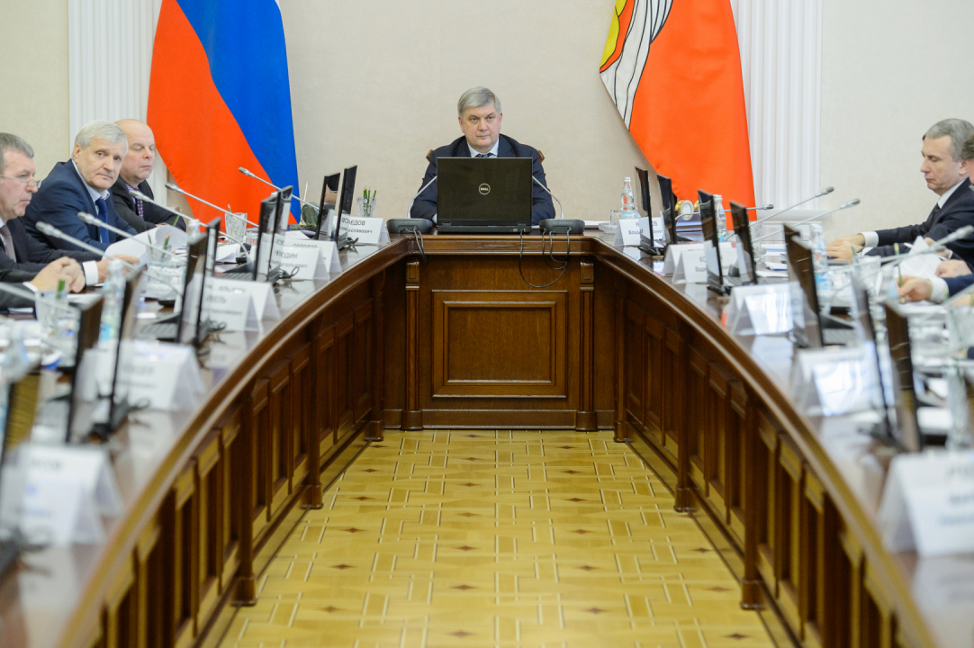 Губернатор Александр Гусев проводит заседание антитеррористической комиссии Воронежской области 