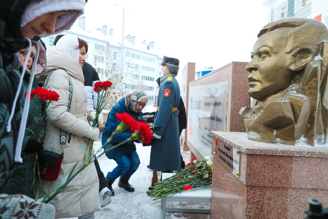 На Ямале широко отметили памятную дату  «День Героя»