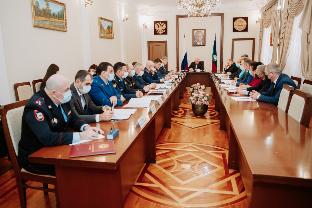Проведено совместное заседание антитеррористической комиссии и координационного совещания по обеспечению правопорядка в Карачаево-Черкесской Республике
