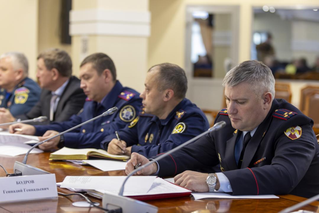 На Сахалине и Курилах усилят меры безопасности в период новогодних праздников