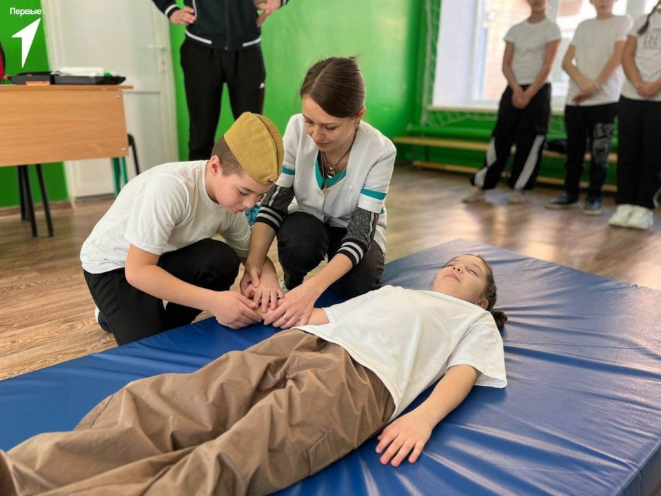 Более 12 тысяч юных жителей ЛНР приняли участие в отборочном этапе всероссийской «Зарницы»