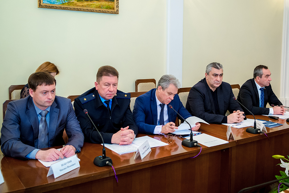 Рашид Темрезов поручил усилить меры безопасности в праздничные дни