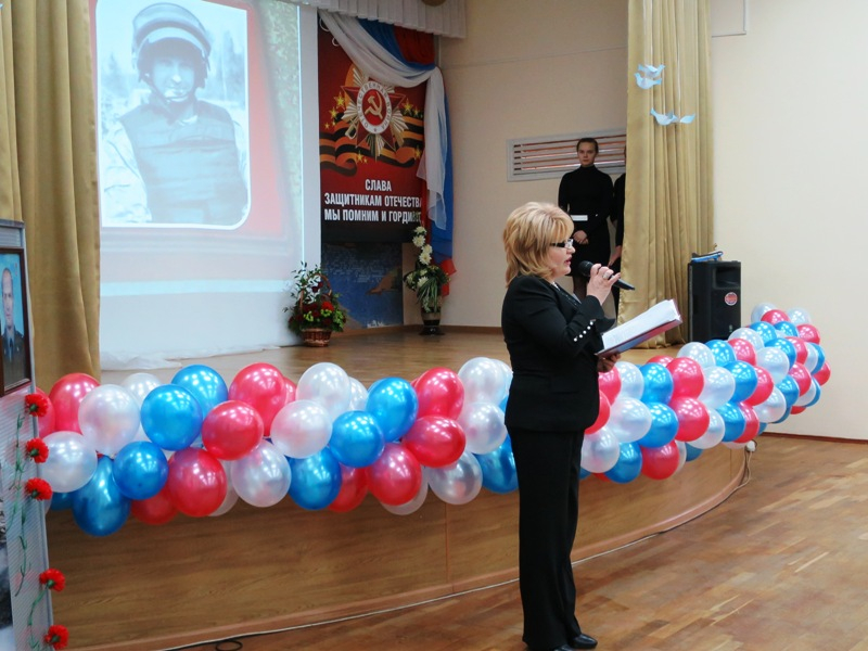 В московской школе открыта мемориальная доска Герою Российской Федерации офицеру ФСБ России Владимиру Ульянову