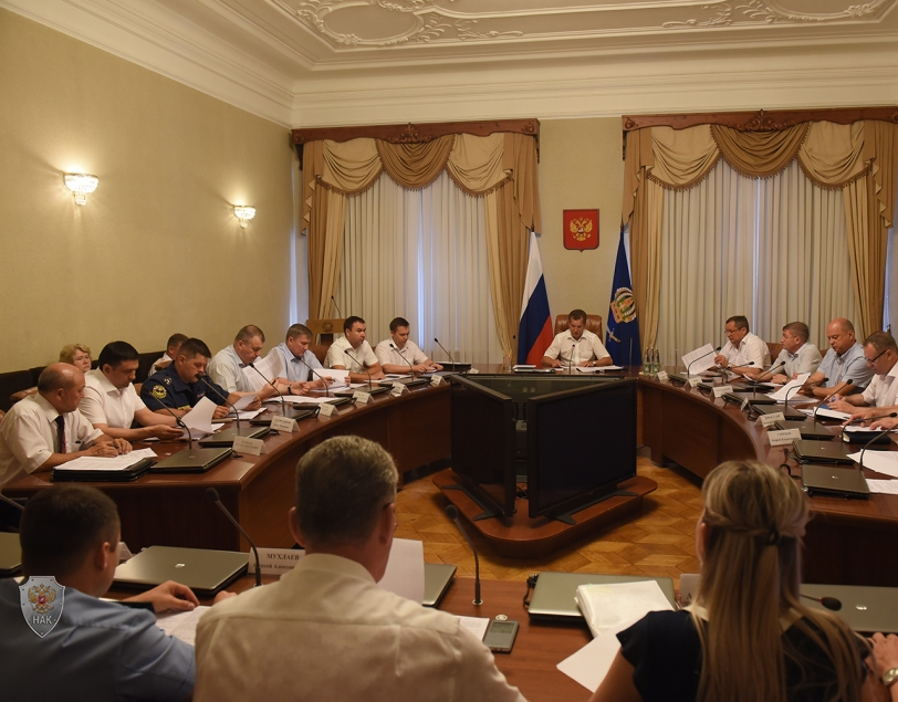 Прошло совместное заседание антитеррористической комиссии Астраханской области и постоянно действующего координационного совещания по обеспечению правопорядка в Астраханской области 