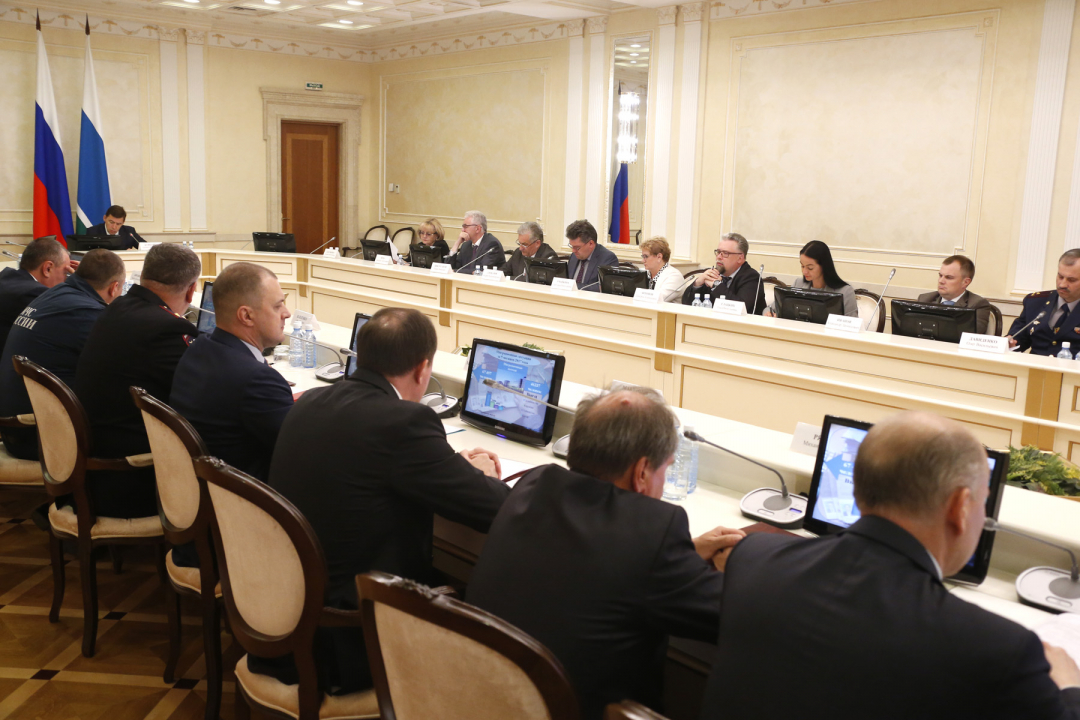 Подготовку к Дню знаний  обсудили на совместном заседании Антитеррористической комиссии и оперативного штаба Свердловской области
