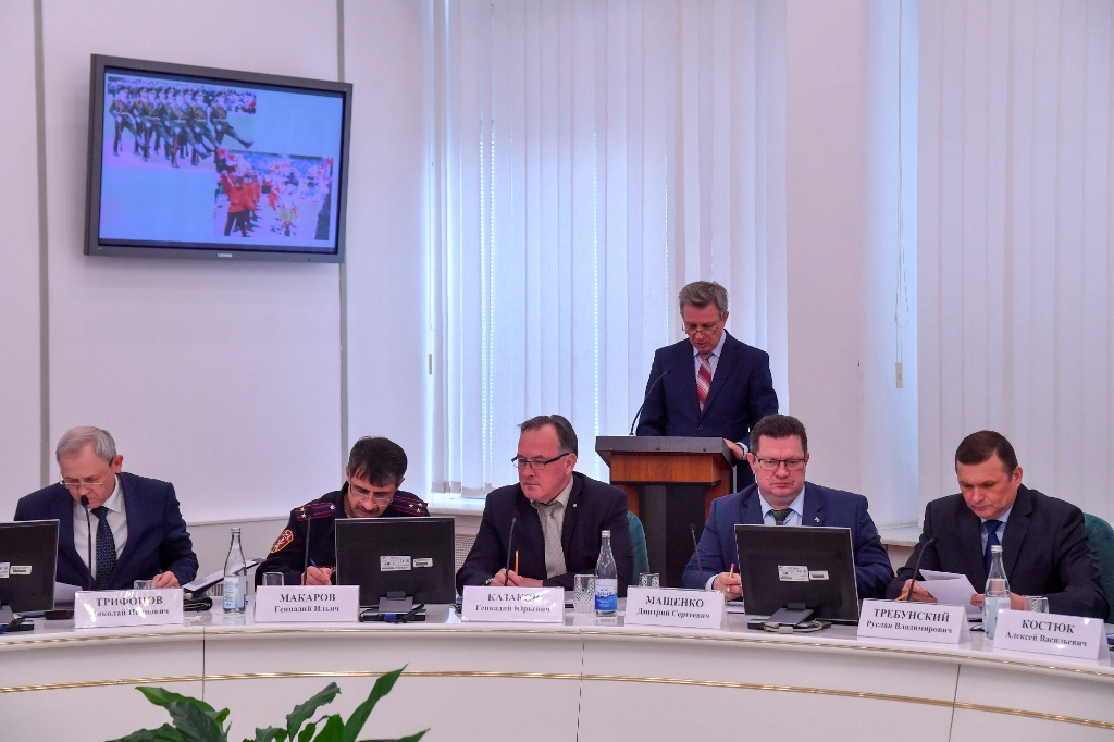 Губернатор Саратовской области провёл заседание антитеррористической комиссии