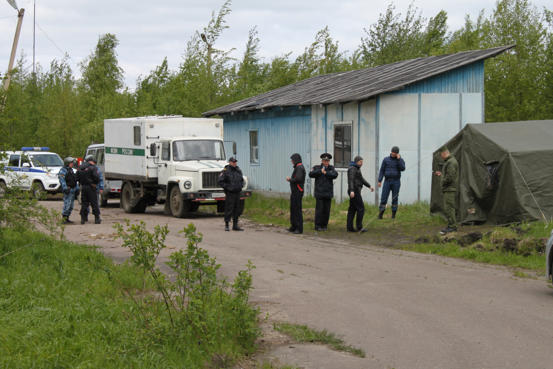 В городе Котлас Архангельской области состоялось тактико-специальное учение по пресечению террористического акта на объекте воздушного транспорта