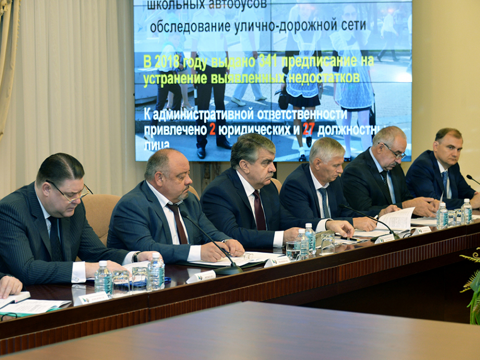 Рабочий момент заседания АТК Хабаровского края