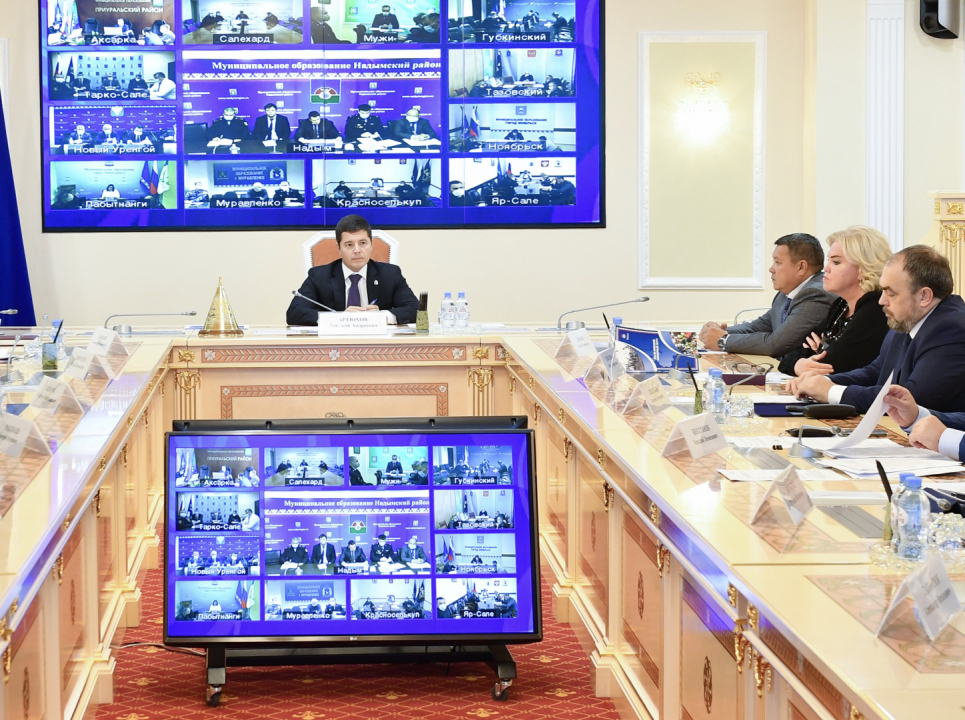Губернатор Ямало-Ненецкого автономного округаДмитрий Артюхов открывает заседание Координационного совещания по обеспечению правопорядка в Ямало-Ненецком автономном округе