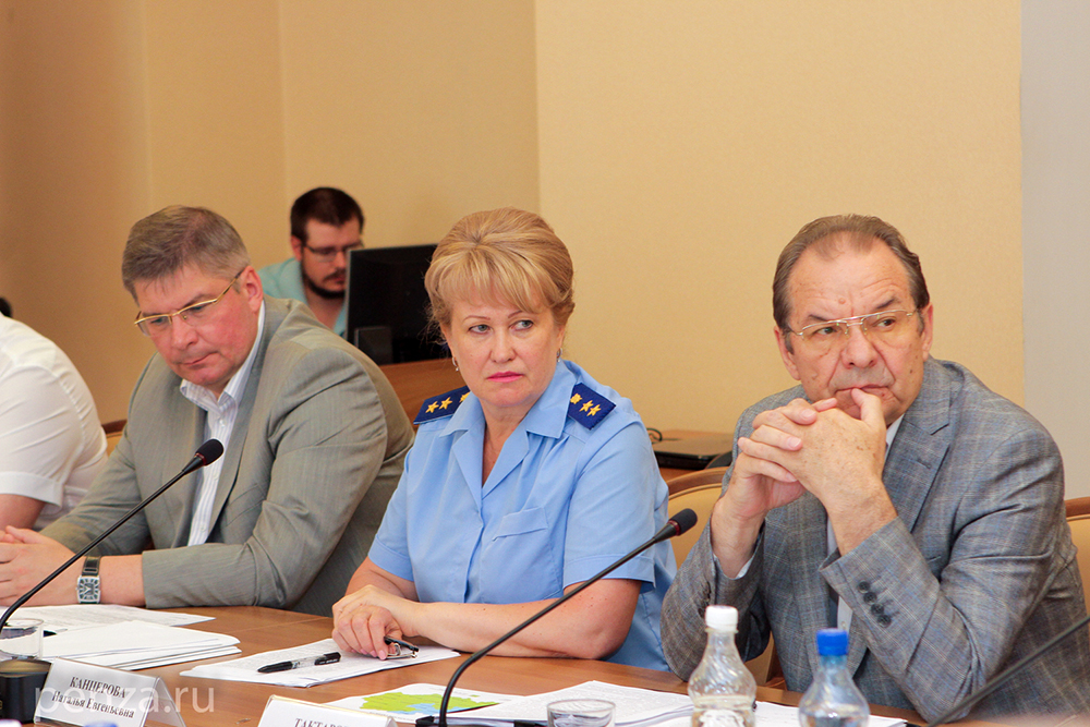 В ходе заседания областной АТК в обсуждении вопросов повестки дня приняла прокурор Пензенской области Н.Е. Канцерова