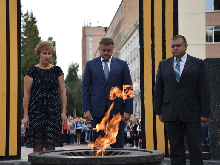 Губернатор Рязанской области Николай Любимов принял участие в памятной акции, посвященной Дню солидарности в борьбе с терроризмом