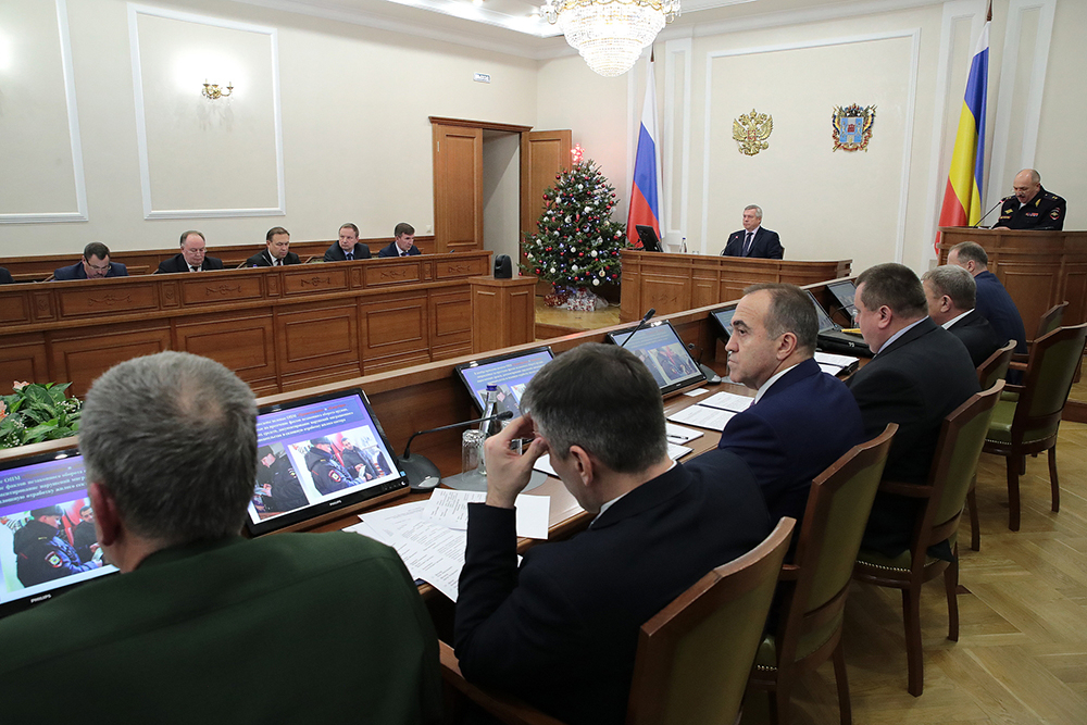 Обсуждение докладов и принятие решения по повестке дня совместного заседания членами АТК и ОШ в Ростовской области
