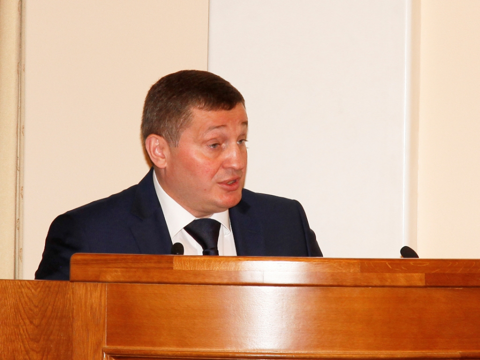 С докладом выступает председатель АТК в Волгоградской области, губернатор Волгоградской области А.И. Бочаров 
