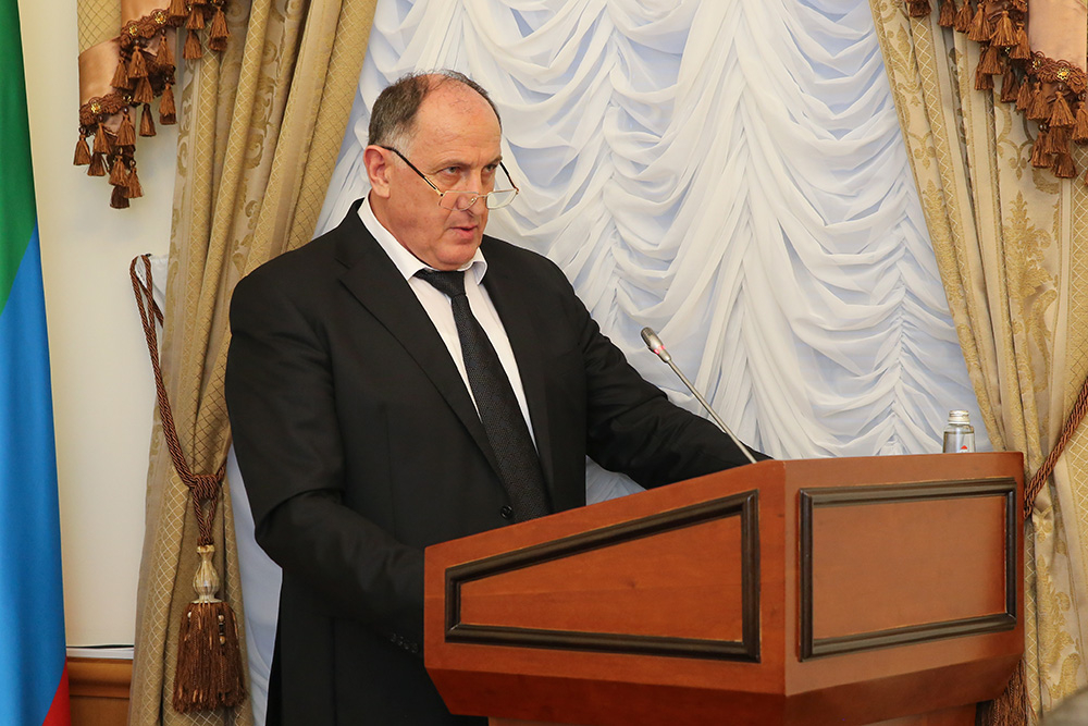 Глава Дагестана Рамазан Абдулатипов провел  заседание Совета безопасности РД