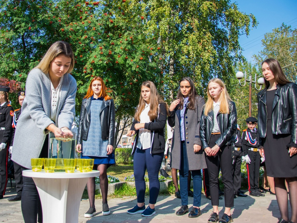 Ухтинские школьники вспомнили жертв мирового террора