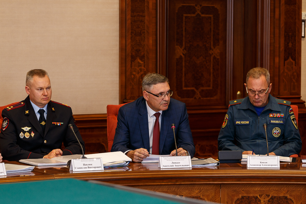 Сергей Гапликов провёл плановое совместное заседание Антитеррористической комиссии и Оперативного штаба Республики Коми
