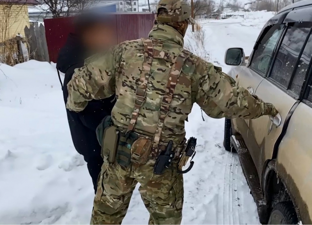 ФСБ России в Сахалинской области задержаны двое студентов