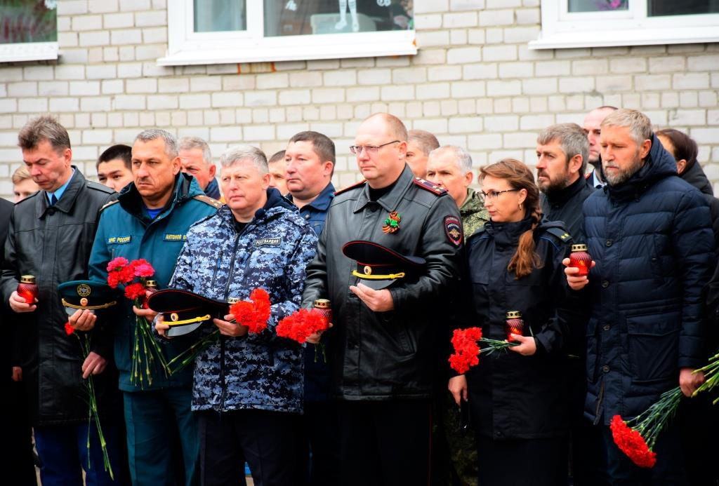 В Ненецком автономном округе почтили память жертв террористического акта в школе Беслана