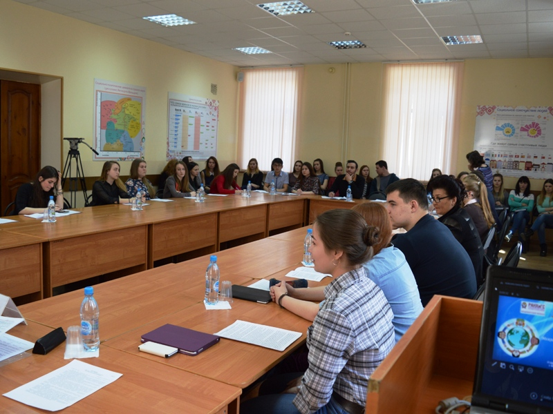Участники секции «Развитие межнациональных и межконфессиональных отношений в России»
