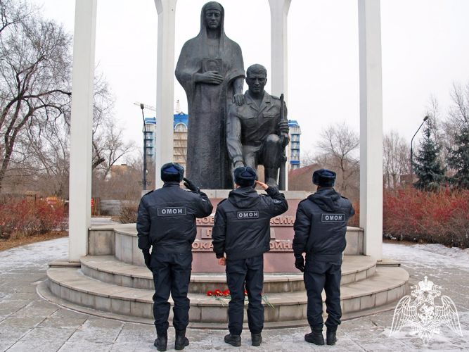 Памятные и военно-патриотические мероприятия к Дню защитника Отечества проведены в Хакасии