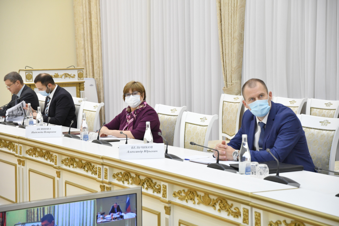 Участники совместного заседания антитеррористической комиссии и оперативного штаба в Самарской области 20 ноября 2020 года