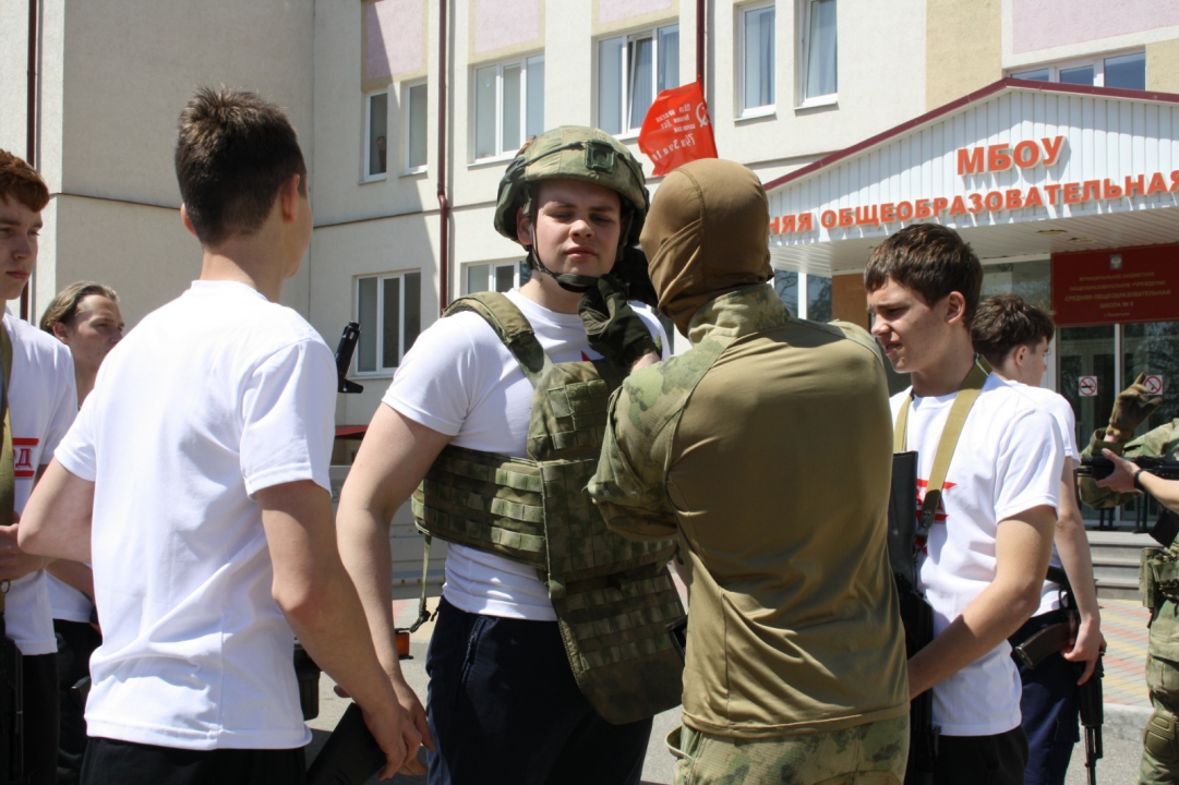 В Ессентукском военно-патриотическом центре "Авангард" проведены мероприятия для школьников