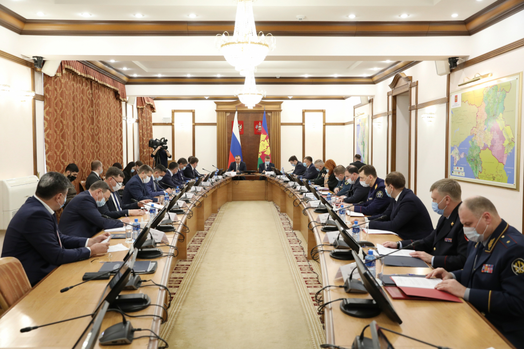 Состоялось совместное заседание антитеррористической комиссии и оперативного штаба в Краснодарском крае