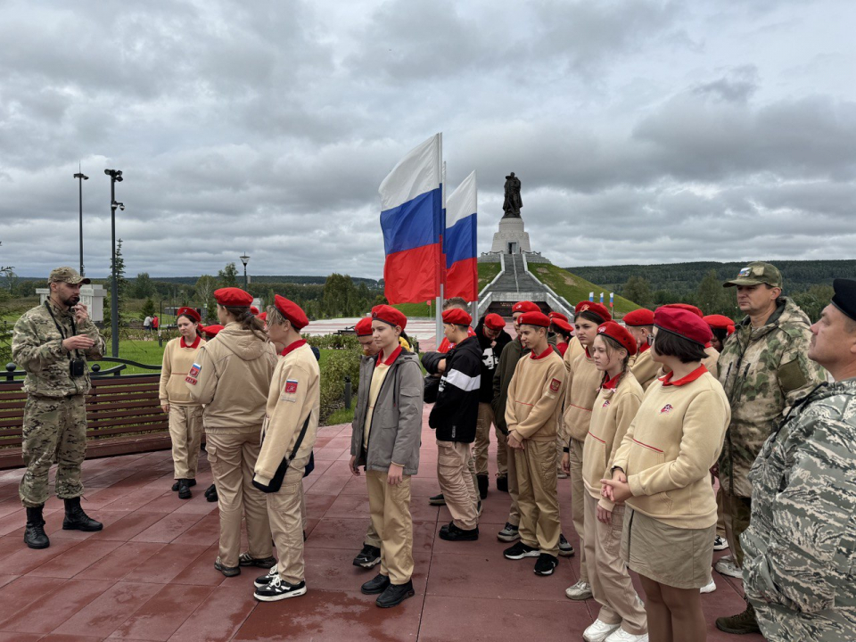 В областном центре Кузбасса проведена экскурсия прокопьевским юнармейцам 