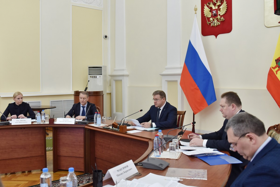 Губернатор Николай Любимов поручил усилить антитеррористические меры на майских праздниках