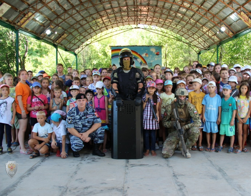 В детских оздоровительных лагерях города Севастополя прошли мероприятия под лозунгом: «Будущее без терроризма, терроризм без будущего!»