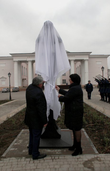 В Рязанской области открыли памятник-бюст советскому разведчику Николаю Леонову