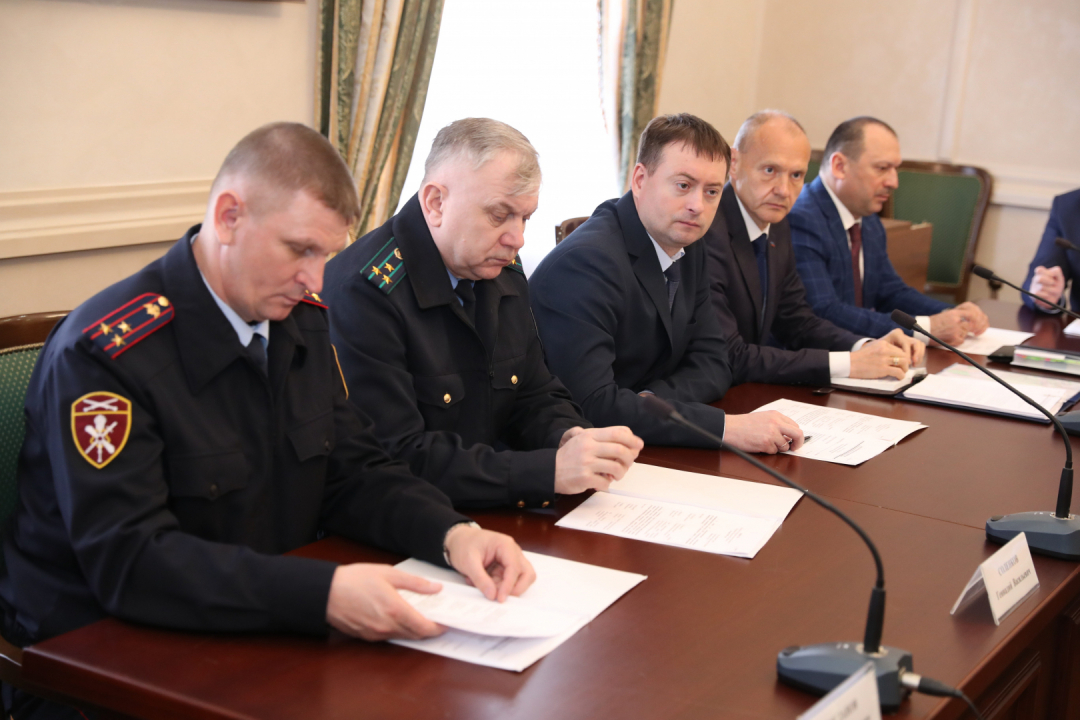 Глава Карачаево-Черкесии Рашид Темрезов провел заседание Антитеррористической комиссии