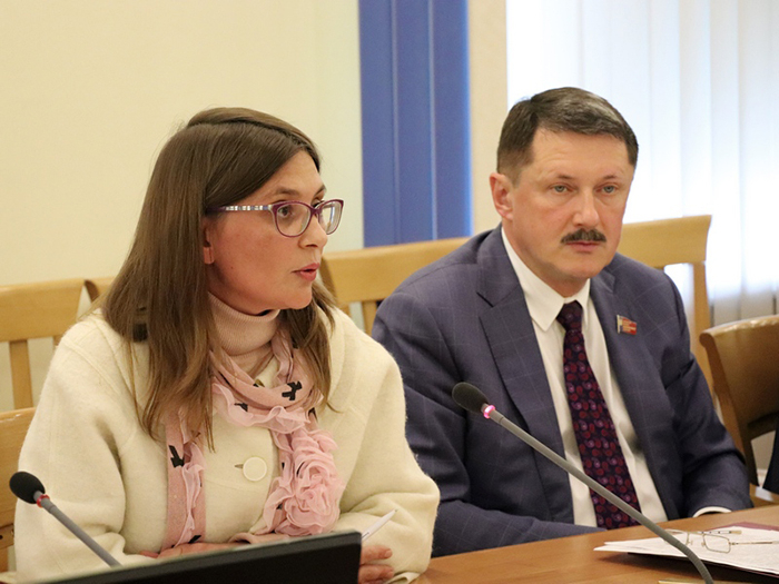 Вопросы обеспечения антитеррористической защищенности объектов образования обсудили в Алтайском крае