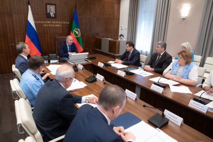 Заседание антитеррористической комиссии проведено в Карачаево-Черкесской Республике
