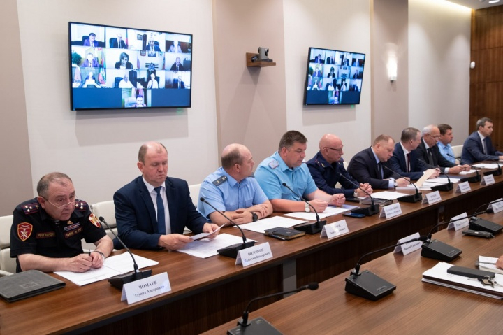 Заседание антитеррористической комиссии проведено в Карачаево-Черкесской Республике
