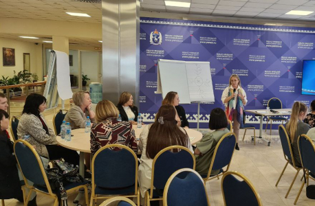 На Ямале проведен семинар "Профилактика распространения деструктивных движений, криминальных субкультур среди несовершеннолетних"