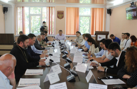 В Крыму состоялся круглый стол на тему "Профилактика экстремизма в этноконфессиональной сфере"