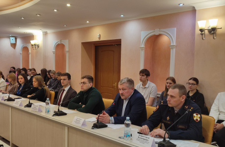 Круглый стол «Актуальные вопросы противодействия терроризму и экстремизму в молодежной среде»