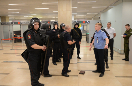 Оперативным штабом в Красноярском крае на территории международного аэропорта «Красноярск» проведено антитеррористическое учение