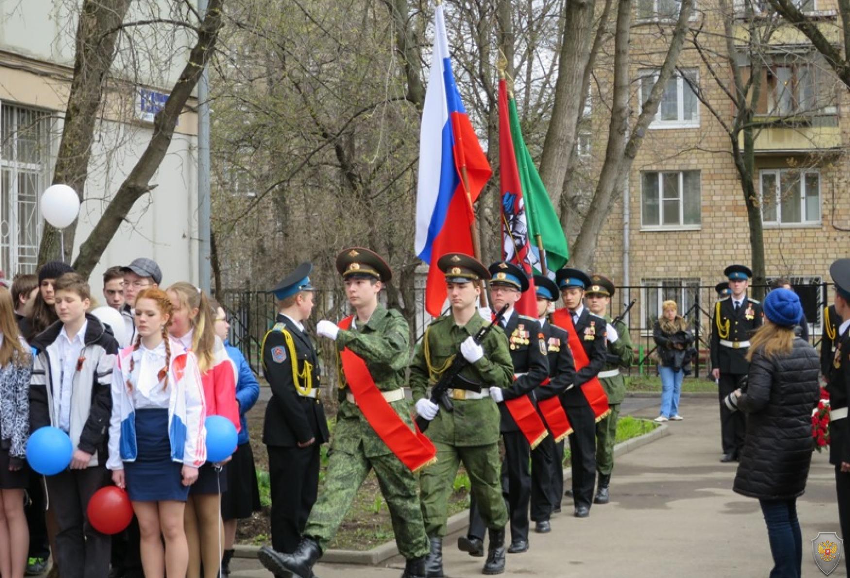 Мемориальная доска офицеру ФСБ России Анатолию Потатурину открыта в московском лицее