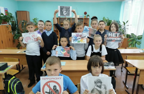 В школах Томской области помнят о Беслане