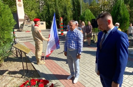 В Крыму состоялся митинг, посвященный Дню солидарности в борьбе с терроризмом