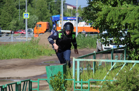 В Архангельске проведено командно-штабное антитеррористическое учение на объекте образования