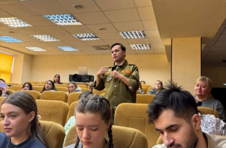 В Магадане в Молодежном центре прошло мероприятие в рамках всероссийского проекта «Диалоги с героями»