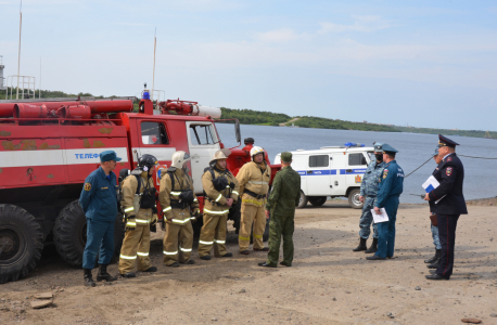 Оперативным штабом в Красноярском крае на территории аэропорта проведено командно-штабное учение «Набат-2020»