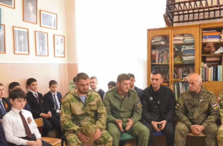 Во Владикавказе прошла встреча военнослужащих, участвующих в СВО с учащимися 