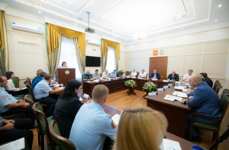 Прошло совместное заседание Антитеррористической комиссии, Оперативного штаба и Координационного совещания по обеспечению правопорядка в Карачаево-Черкесии