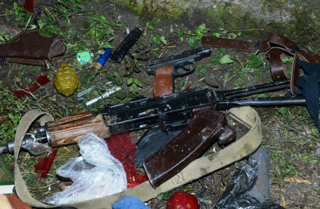 В Кабардино-Балкарии в ходе КТО нейтрализован главарь банды и два его сообщника, причастные к убийству полицейских 