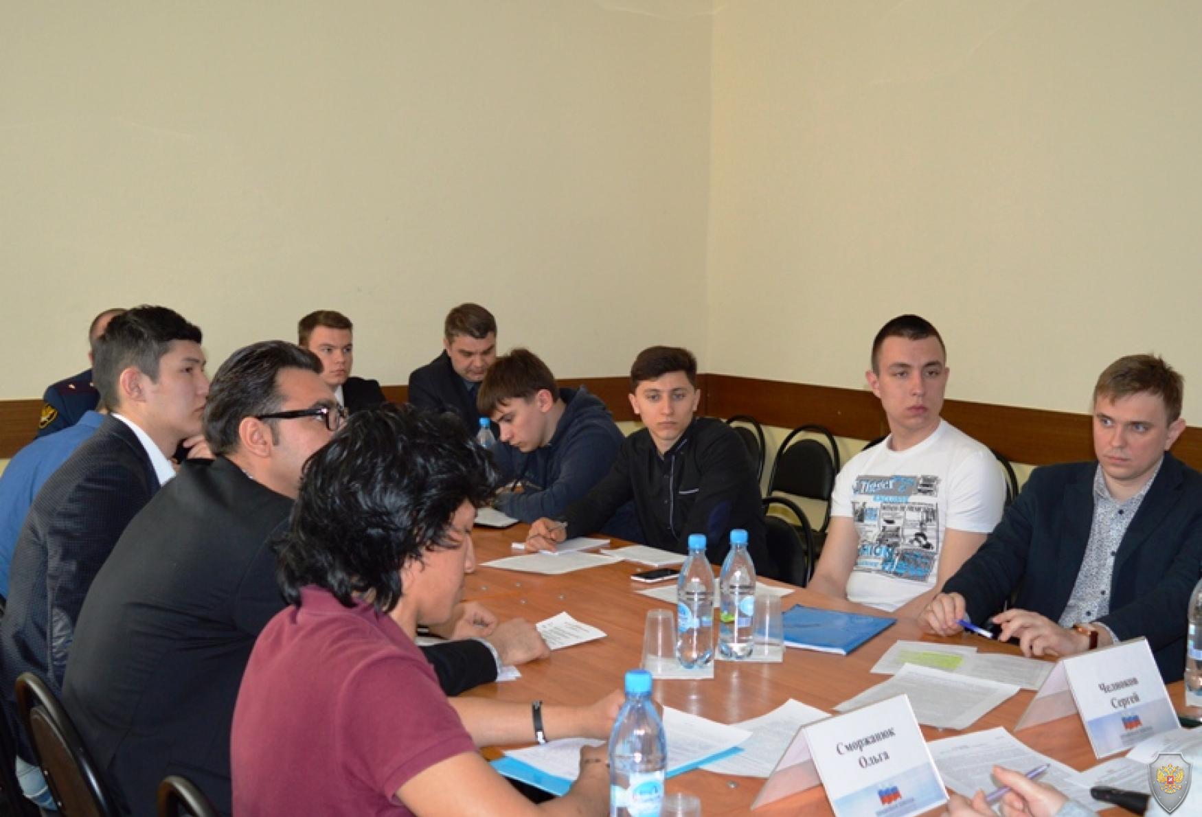 Участники секции «Социальные сети, как один из источников вербовки российской молодежи в ИГИЛ (запрещенная в России  организация) 